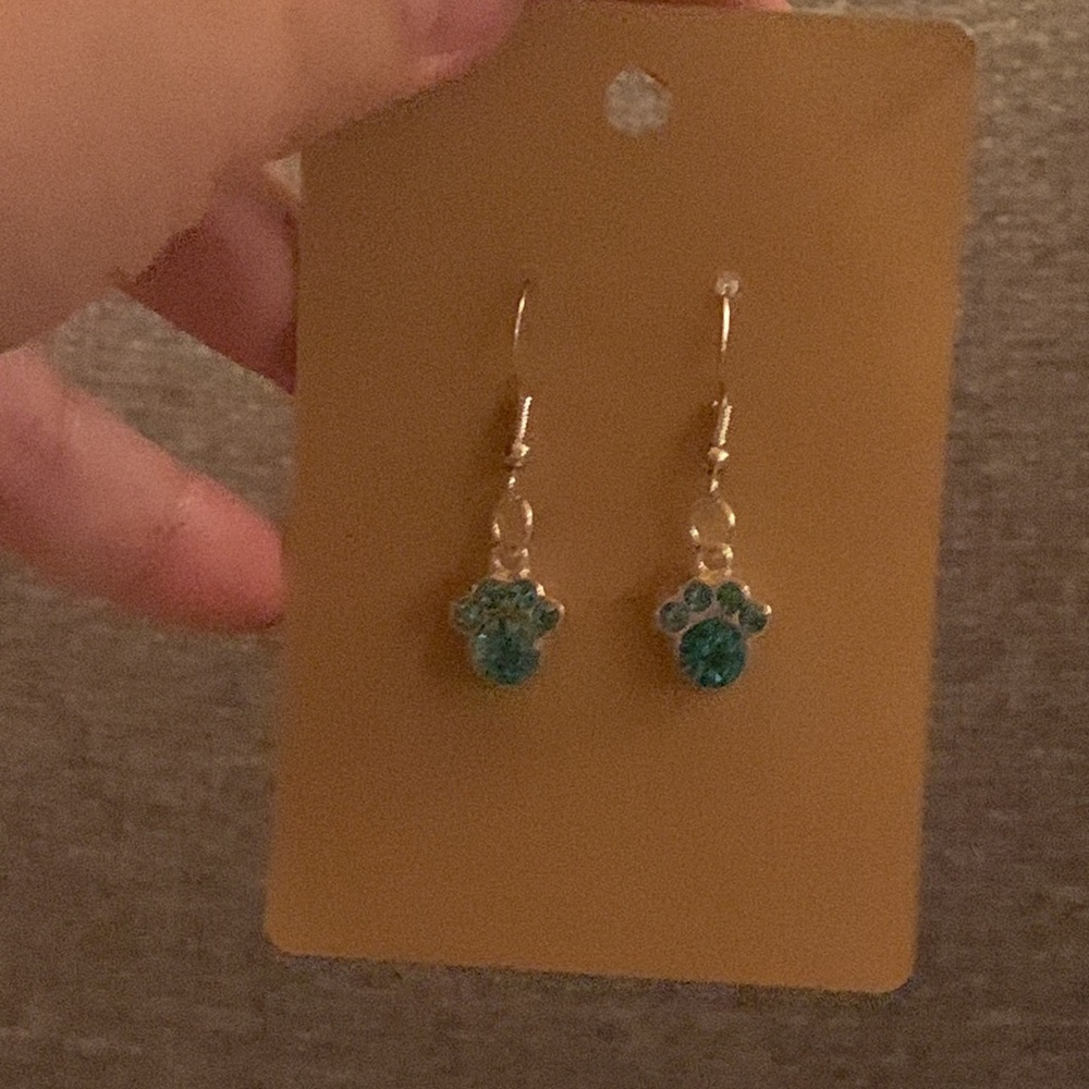 Earrings - Picture 2 of 3